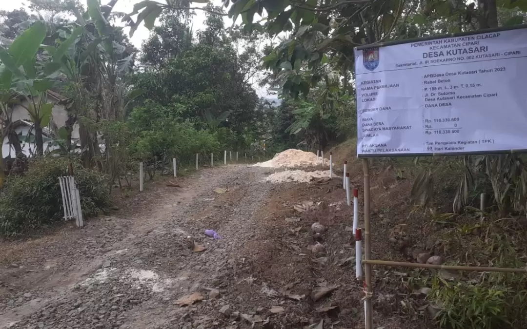 Membenahi Infrastruktur: Pembangunan Rabat Beton Jalan Dr. Sutomo untuk Kenyamanan Bersama